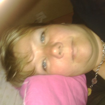 Profil de Charlesia, 32 ans, Escort bi à Sainte-Adèle (Québec)